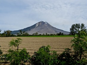 Berastagi et le volcan Sinabung